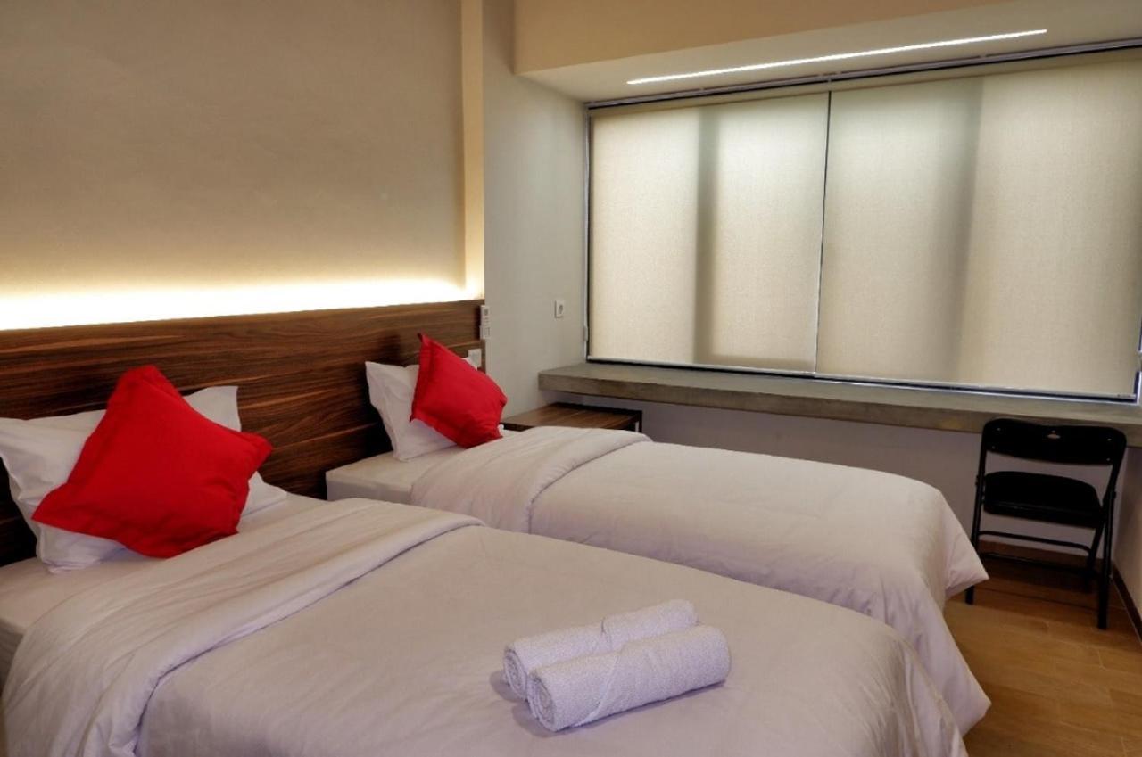 Guest House 555 Nki South Tangerang ภายนอก รูปภาพ