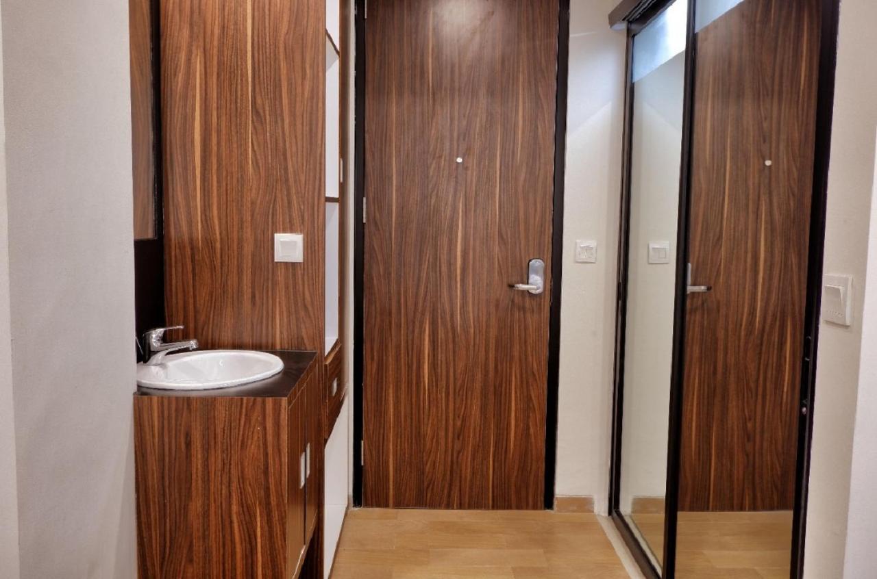 Guest House 555 Nki South Tangerang ภายนอก รูปภาพ